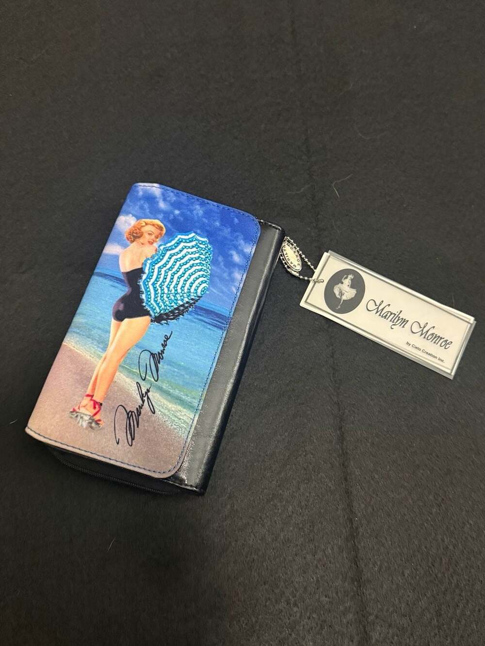 Marilyn Monroe Beach Pin-Up Graphic Clutch Wallet Style MB008